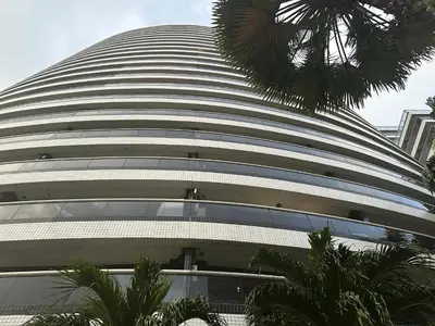 O edifício onde o apartamento está situado