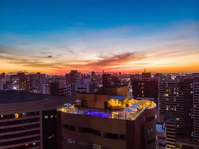 O nascer ou o pôr do sol visto a partir do hotel