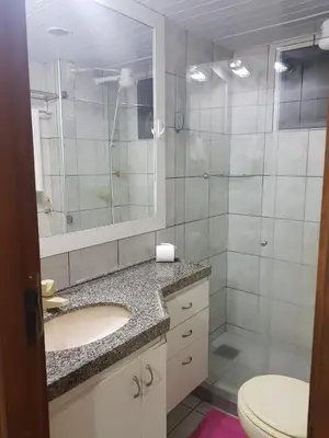 Uma casa de banho em Flat Vista Completa Beira Mar
