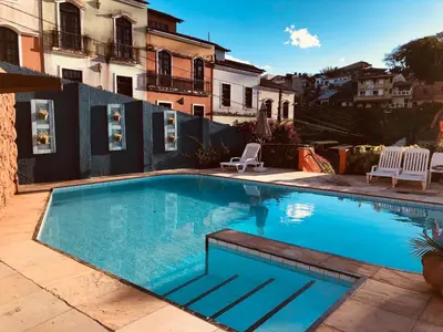 A piscina em ou perto de Pousada Manjericão
