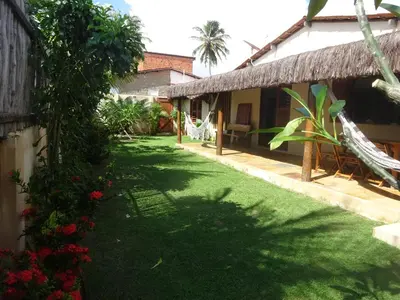 Um jardim no exterior de Os Navegantes B