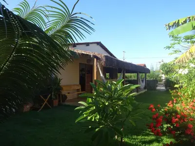 Um jardim no exterior de Os Navegantes B