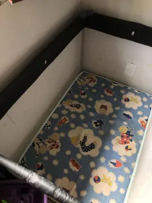 Uma cama ou camas num quarto em THE FOUNTAINS 110 - Apartamento em lindo condomínio pé na areia da Praia das Fontes em Beberibe - CE