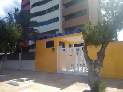O edifício onde o apartamento está situado