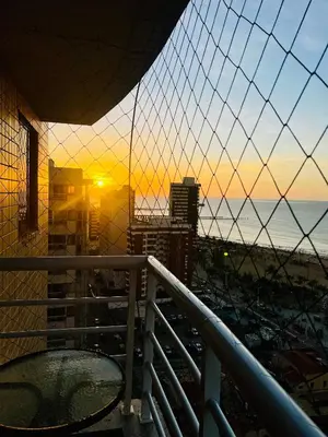 O nascer ou o pôr do sol visto a partir do apartamento