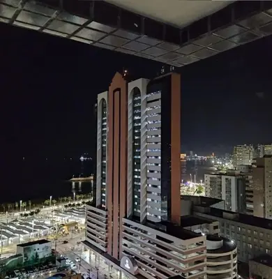 Uma vista geral de Fortaleza ou a vista da cidade a partir do aparthotel