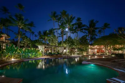A piscina em ou perto de Vila Kalango