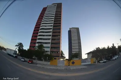 O edifício onde o apartamento está situado