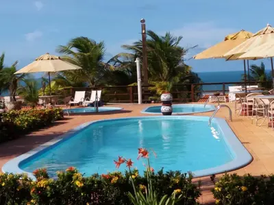 A piscina em ou perto de Pousada Cultural Canto dos Poetas