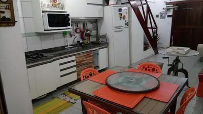 A cozinha ou kitchenette de Casa 2 Quartos Mobiliada Cambeba - Com Garagem