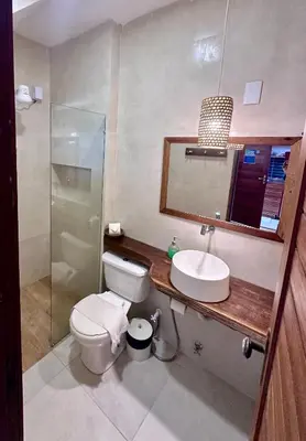 Uma casa de banho em Manay Flats
