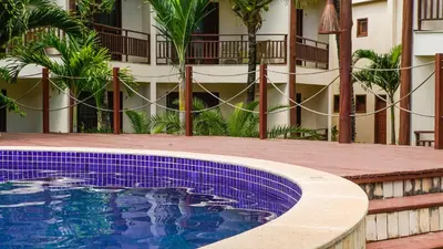 A piscina em ou perto de Kanaloa Pousada