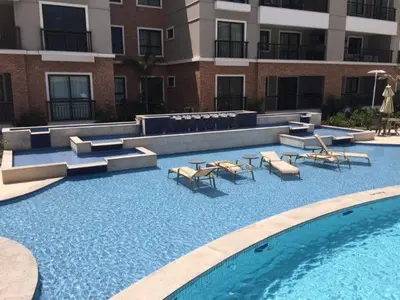 A piscina em ou perto de Apartamento no Condomínio Mediterranee
