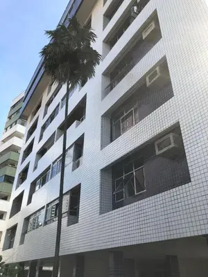 O edifício onde o apartamento está situado
