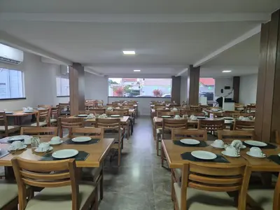 Um restaurante ou outro lugar para comer em Pousada Arco Iris Fortaleza