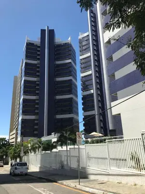 O edifício onde o apartamento está situado