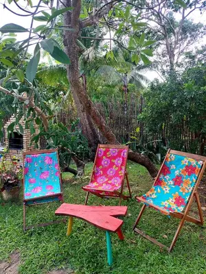 Um jardim no exterior de Casa Jasmine Taíba