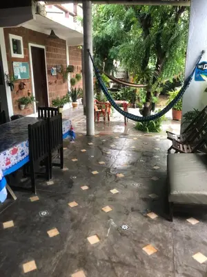 Um jardim no exterior de Brisa da Serra Pousada EM SOBRAL-CE