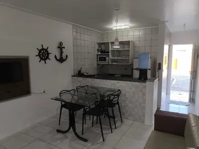 A cozinha ou kitchenette de Aps na praia do Futuro lazer e piscina 2 quartos, Van Cartier