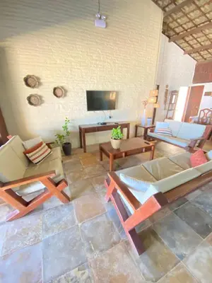 Uma televisão e/ou sistema de entretenimento em Condado da Praia ,casa em Flecheiras 7 a 10 suítes