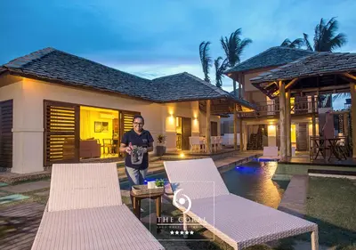 O edifício onde o resort está situado