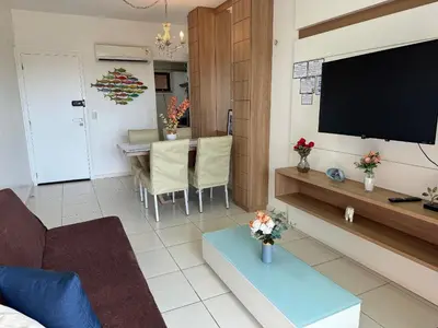 Uma televisão e/ou sistema de entretenimento em Apto. Beverlly Hills, Próx. Beach Park