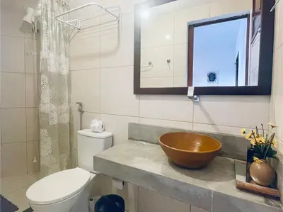 Uma casa de banho em Recanto Maria Flor by Holiday Stays