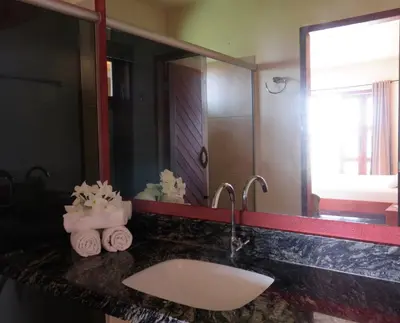 Uma casa de banho em Pousada Red House