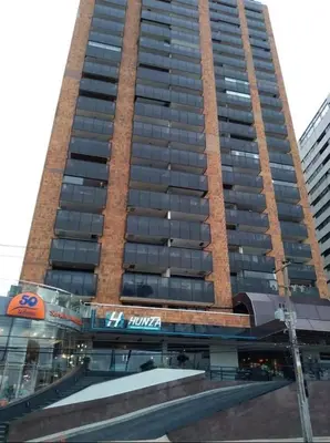 O edifício onde o apartamento está situado