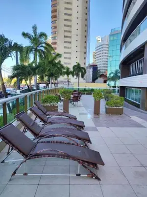 O edifício onde o apartamento está situado