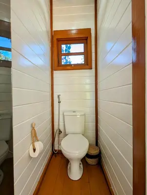 Uma casa de banho em Pousada Villa del Lótus