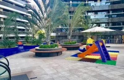 A área de jogos para crianças em Landscape Beira Mar - Lindo, Luxo, Frente mar