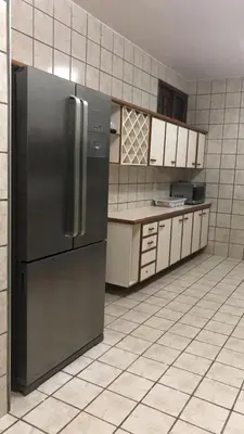A cozinha ou kitchenette de Mansão Memphis 10 Suítes a 150 metros do Mar e Beach Park