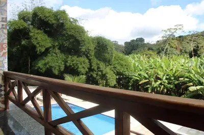 A piscina em ou perto de HOTEL CANTINHO DAS FLORES
