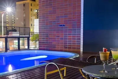 A piscina em ou perto de Hosts BR - Flat Vista Mar no Meireles
