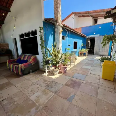 O edifício onde o quarto em acomodação particular está situado