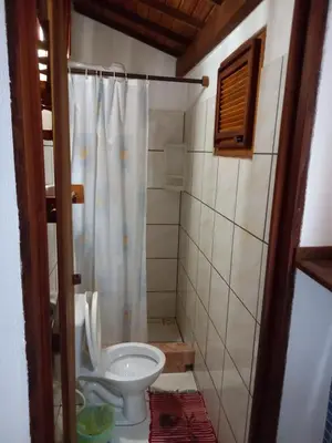 Uma casa de banho em Pousada do farol