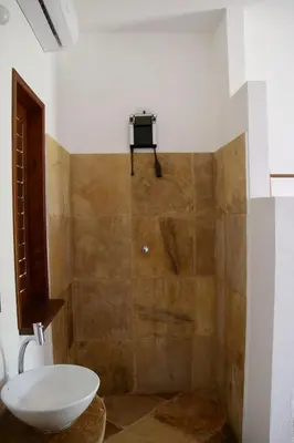 Uma casa de banho em Villa Corsica