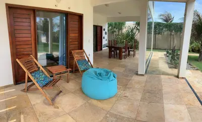 Uma área de estar em Casa do Capitao