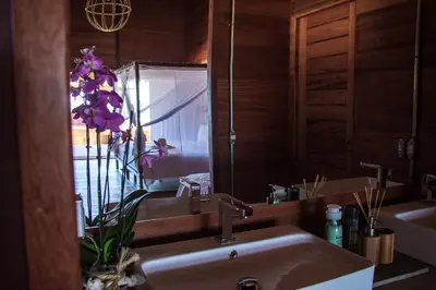 Uma casa de banho em Kabana Hotel