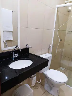 Uma casa de banho em Vila Mulungu Flats