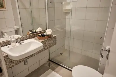 Uma casa de banho em TERRAMARIS - APARTAMENTO PÉ NA AREIA