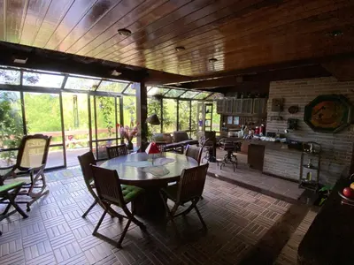 Um restaurante ou outro lugar para comer em CHALÉ CHÃO das ESTRELAS