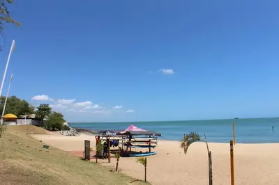 A planta de 13 FLAT BEIRA MAR Com ENERGIA, VAGA, 3 CAMAS, WI-FI e AR