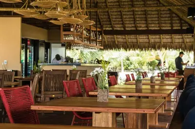 Um restaurante ou outro lugar para comer em Rancho do Kite Villas