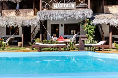 A piscina em ou perto de Pousada Maxitalia