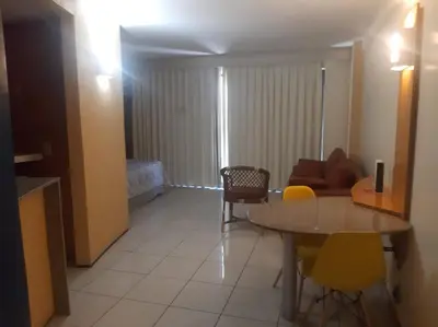 Uma área de estar em Flat Abolição 100m Beira Mar105