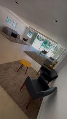 Uma área de estar em JJ ALUGUÉIS TEMPORADA VG FUN PRAIA APT 2 QUARTOS ao lado do hotel Vila Galé