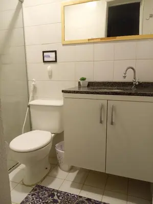 Uma casa de banho em Ap 2 qts - Fortaleza - Praia do Futuro - Piscinas - WiFi - Ar-cond - Garagem