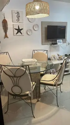 Uma televisão e/ou sistema de entretenimento em Eco Paradise Cumbuco frente mar 201